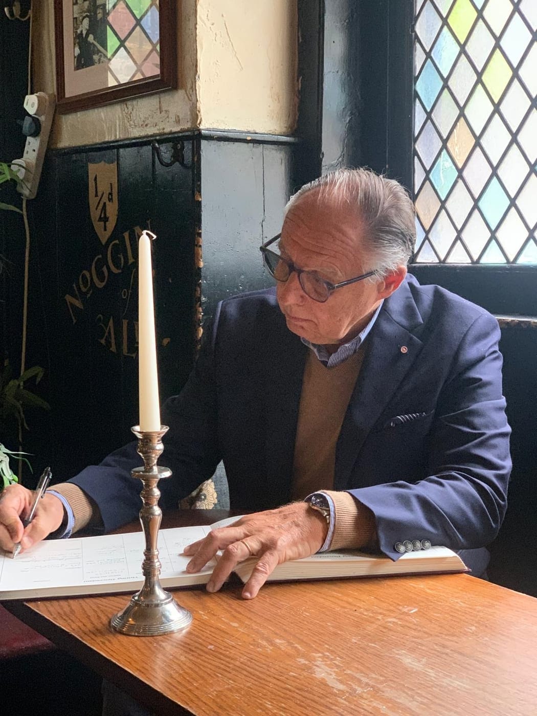 Signing a Mayflower Descendants register